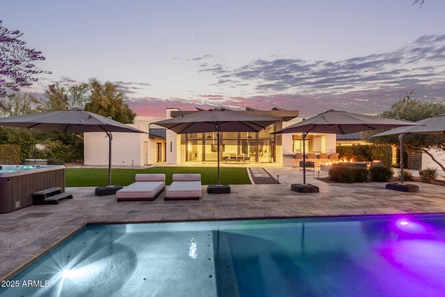 6636 N 48th St in Paradise Valley, AZ - Building Photo - Building Photo