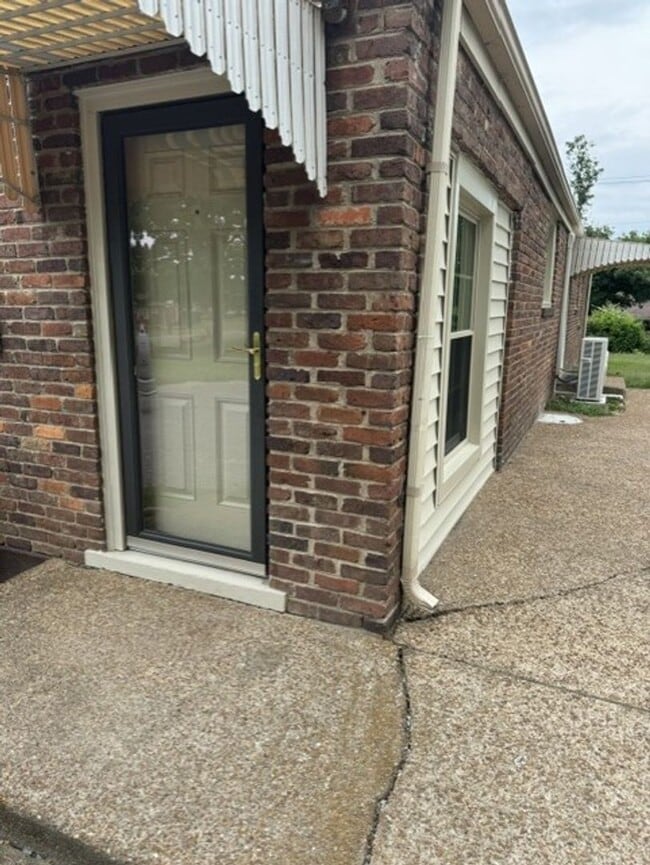 2323 Sweetwood Rd in Nashville, TN - Building Photo - Building Photo