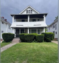 2171 Carabel Ave, Unit 1 in Lakewood, OH - Foto de edificio - Building Photo
