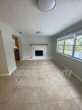 1317 Willow Rd in West Palm Beach, FL - Building Photo - Building Photo