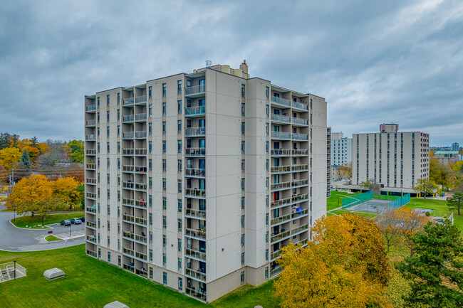 Bryden Apartments in Guelph, ON - Building Photo - Building Photo