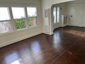810 Crestmoore Pl, Unit 1 in Venice, CA - Building Photo - Building Photo