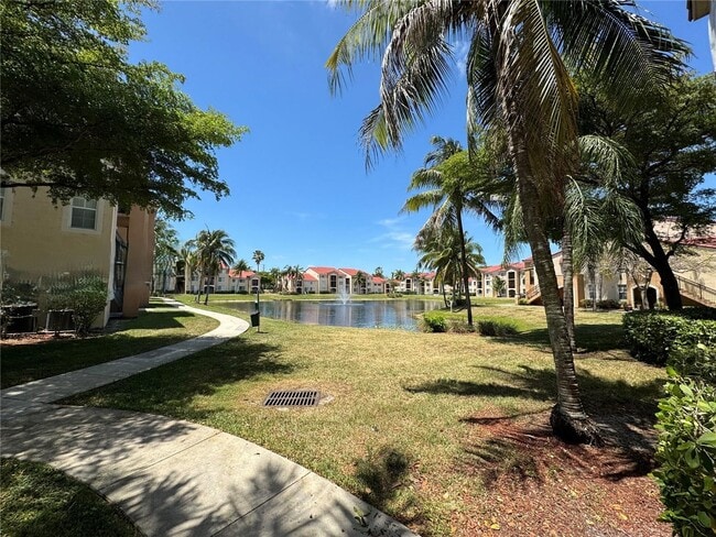 2071 Renaissance Blvd, Unit 104 in Miramar, FL - Building Photo - Building Photo