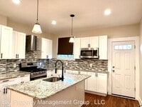 707 McKewin Ave photo'