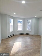 73 Oak Ln in Trenton, NJ - Building Photo - Building Photo