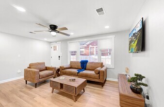 4737 Aster Dr in North Charleston, SC - Building Photo - Building Photo