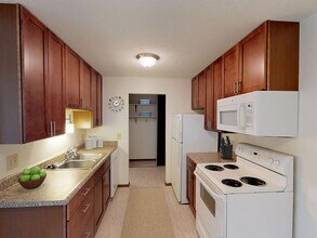 Candlewood Apartments in Rapid City, SD - Building Photo - Building Photo
