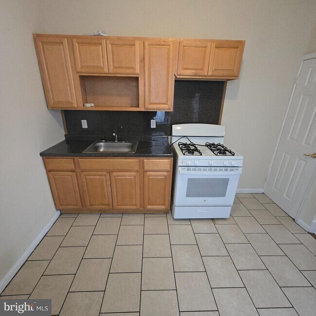 property at 2624 E Venango St