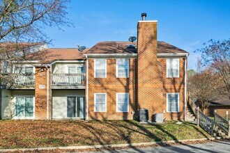 213 Quarter Trail in Newport News, VA - Foto de edificio - Building Photo