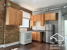 2543 S St Louis Ave, Unit 1F in Chicago, IL - Building Photo
