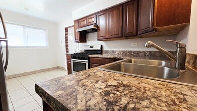 10200 S Crandon Ave in Chicago, IL - Foto de edificio - Building Photo