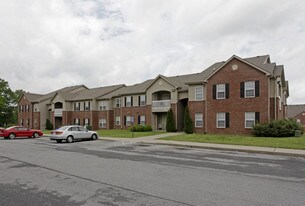 The Woods at Legacy in Springfield, TN - Building Photo