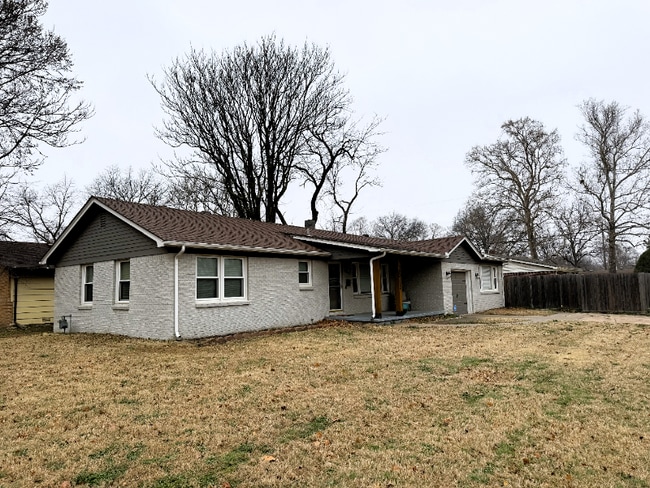 2515 Richmond N in Wichita, KS - Foto de edificio - Building Photo