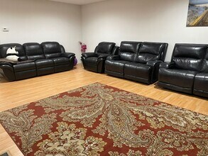 176 Thoreau Dr in Plainsboro, NJ - Building Photo - Building Photo