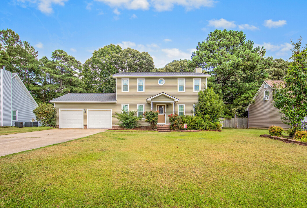 6626 Burgenfield Dr in Fayetteville, NC - Building Photo