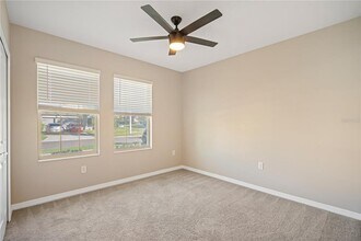 14704 Scottburgh Glen Dr in Wimauma, FL - Building Photo - Building Photo