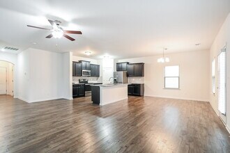 4310 Drifter Dr in Charlotte, NC - Foto de edificio - Building Photo