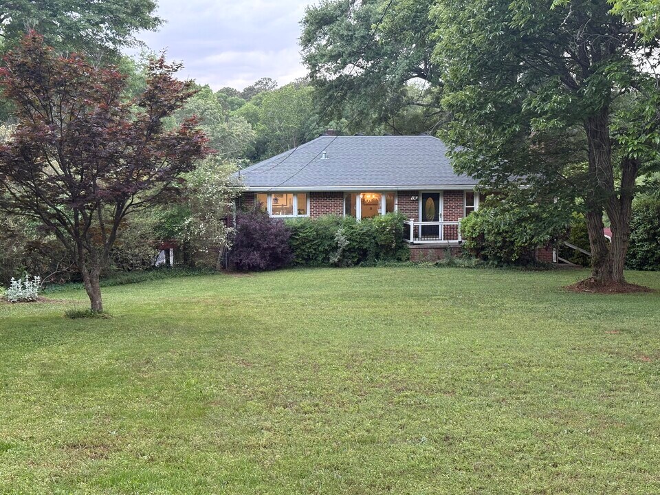 2942 Old Norcross Rd in Tucker, GA - Building Photo