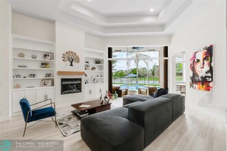 2563 Jardin Ln in Weston, FL - Building Photo - Building Photo