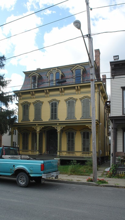 331 Union St in Hudson, NY - Foto de edificio