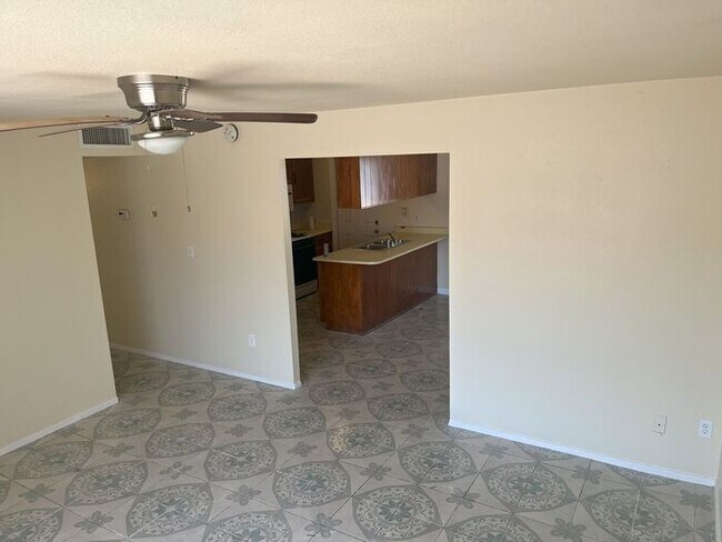 2212 N 54th Ln in Phoenix, AZ - Building Photo - Building Photo