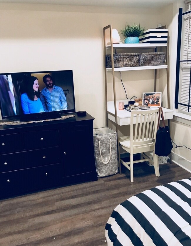 property at 2844 W Stiles St