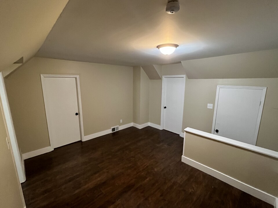16 4th St in Mount Clemens, MI - Building Photo