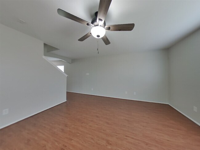 8227 Radial Ct in Rosharon, TX - Building Photo - Building Photo
