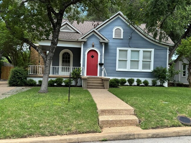 property at 2842 Shoal Crest Ave
