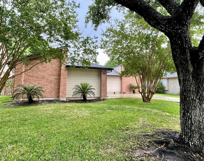 property at 2126 Collingsfield Dr