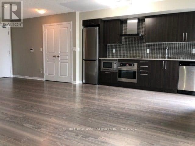 352 Front St W in Toronto, ON - Building Photo - Building Photo