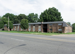 Macon Manor West Apartments