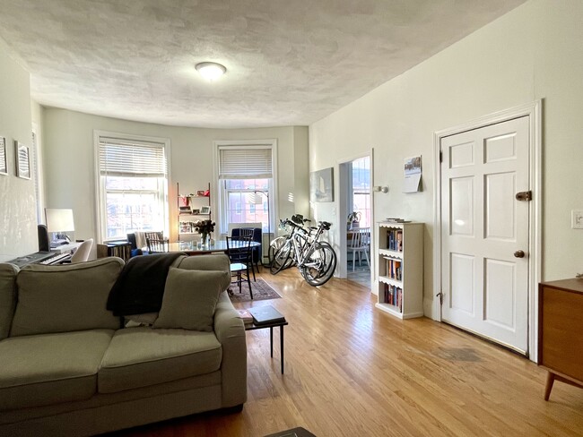 550 Tremont St, Unit 3 in Boston, MA - Building Photo - Building Photo