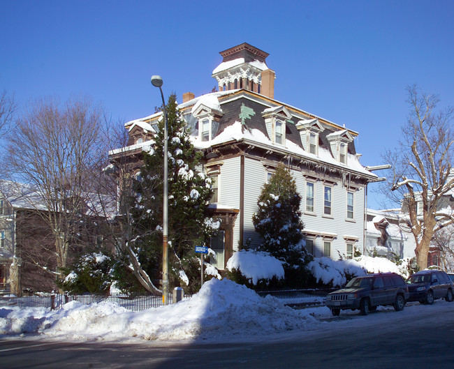 344 French St in Fall River, MA - Building Photo - Building Photo