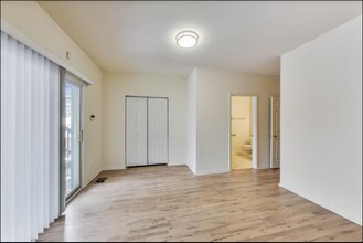 2817 N Damen Ave, Unit 1 in Chicago, IL - Building Photo - Building Photo