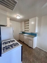 5674 Mildred St in San Diego, CA - Building Photo - Building Photo