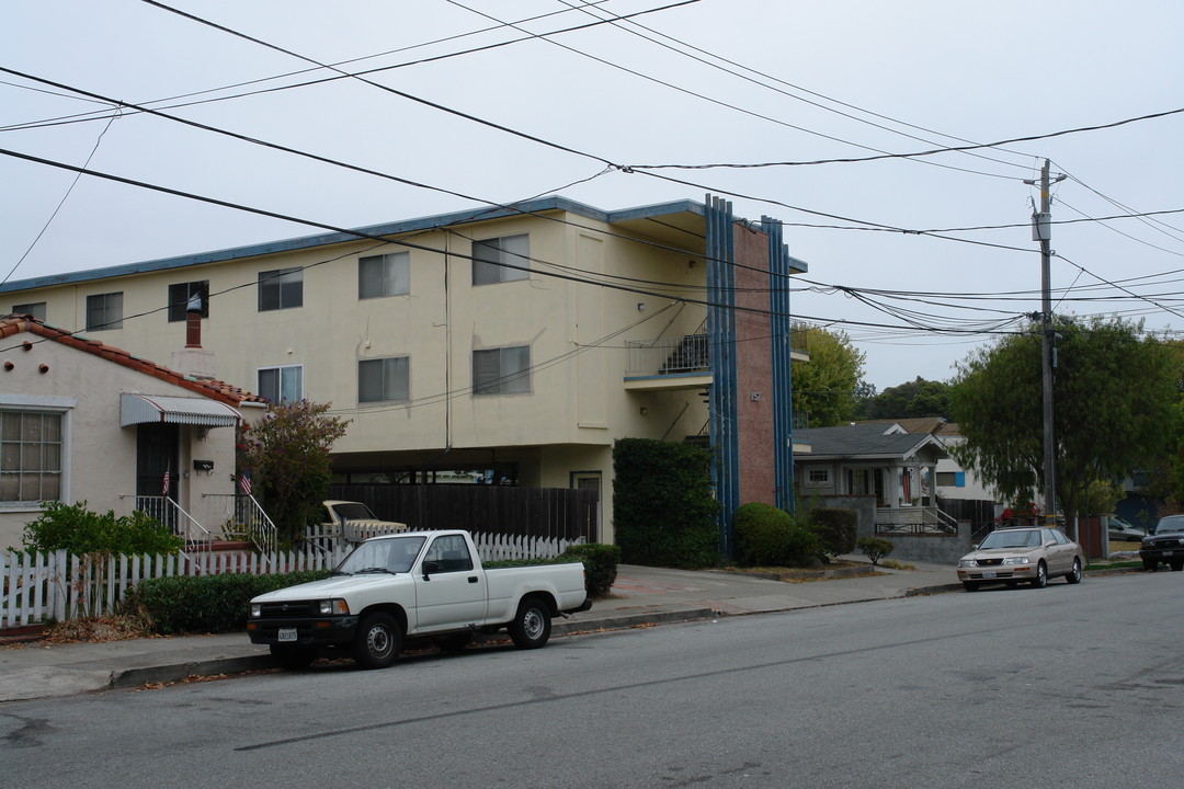 157 Santa Inez Ave in San Bruno, CA - Building Photo