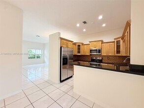 964 Tanglewood Cir in Weston, FL - Building Photo - Building Photo