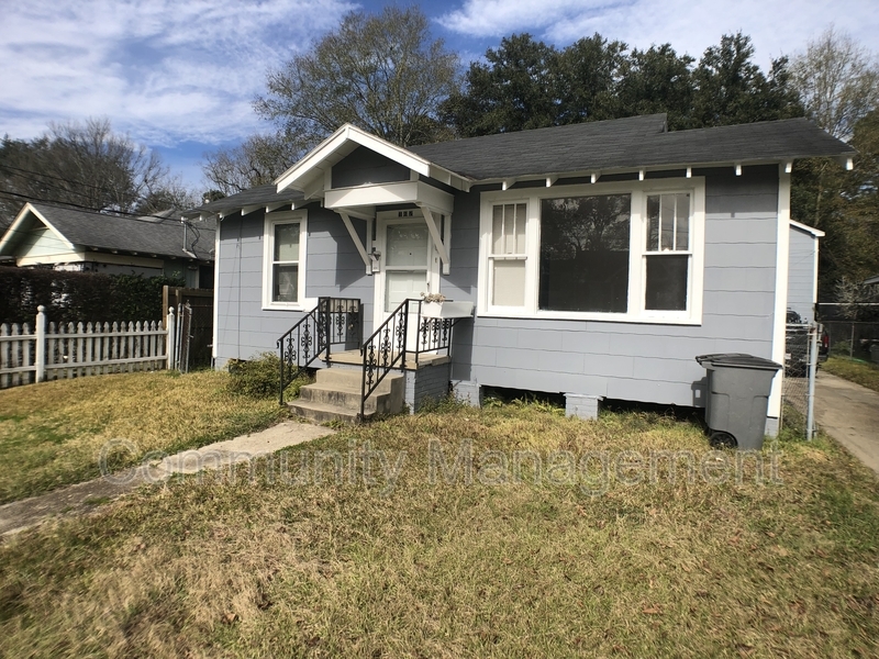 162 Chatsworth St in Baton Rouge, LA - Building Photo