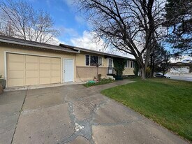 891 N 300 W in Pleasant Grove, UT - Building Photo