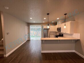 13118 SE 21st Ave in Milwaukie, OR - Building Photo - Building Photo