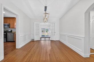 8609 Rosalie Ave in Brentwood, MO - Building Photo - Building Photo