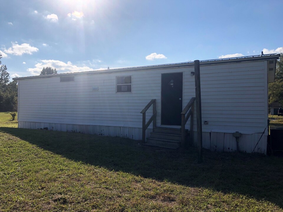 5531 Newton Rd in Middleburg, FL - Building Photo