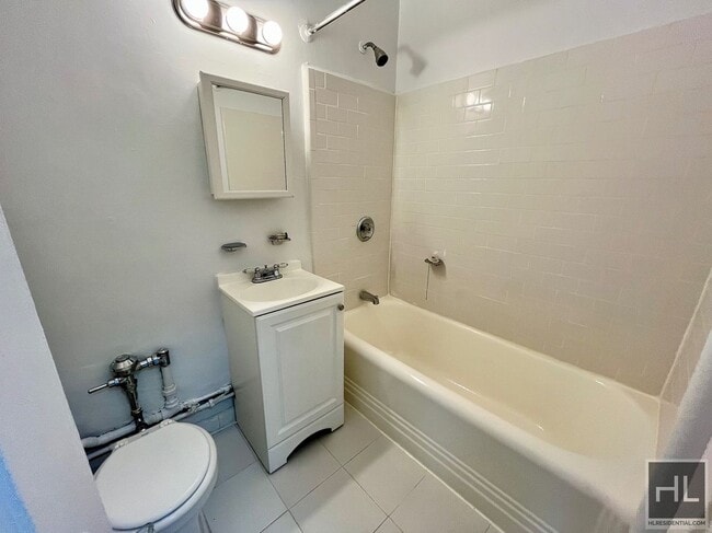 East 58TH ST in New York, NY - Building Photo - Building Photo