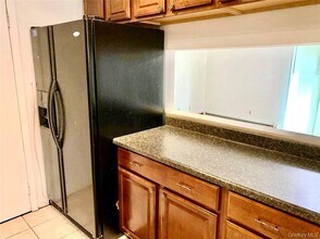 376 Concord Ln in Middletown, NY - Building Photo - Building Photo