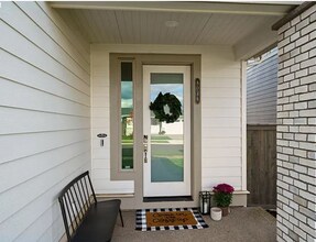 8138 SE Reddington St in Hillsboro, OR - Building Photo - Building Photo