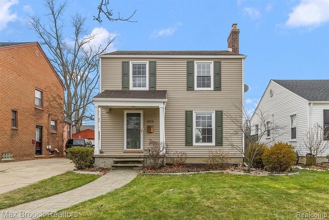 property at 1079 Larkmoor Blvd