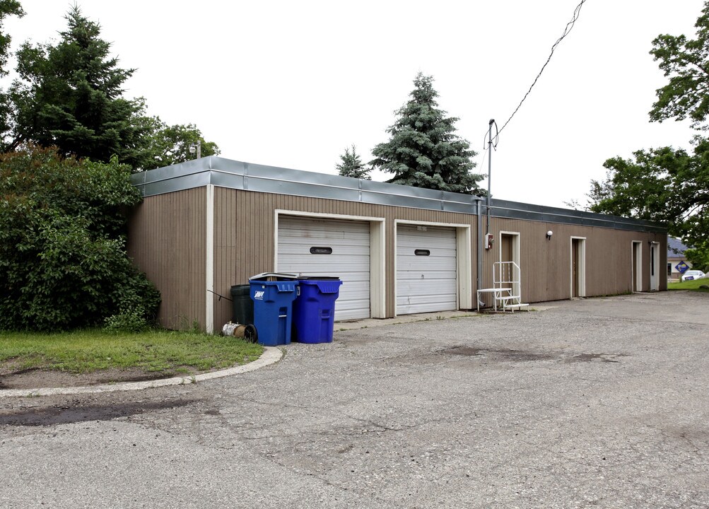 Eaton Mobile Home Park in Apple Valley, MN - Building Photo