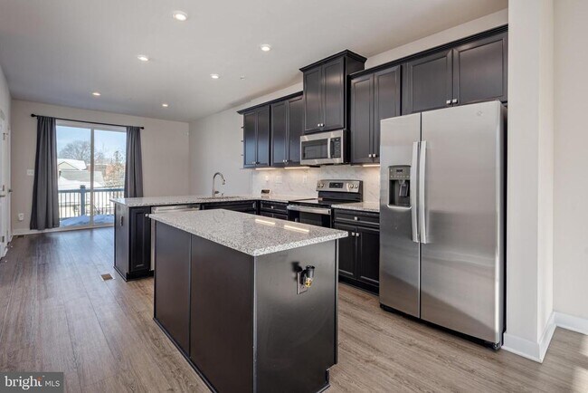 property at 1920 Four Roses St