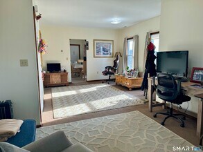 156 Fair St, Unit 2 in Wallingford, CT - Building Photo - Building Photo